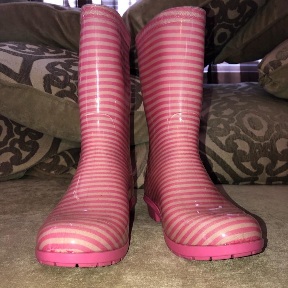 Girls boots